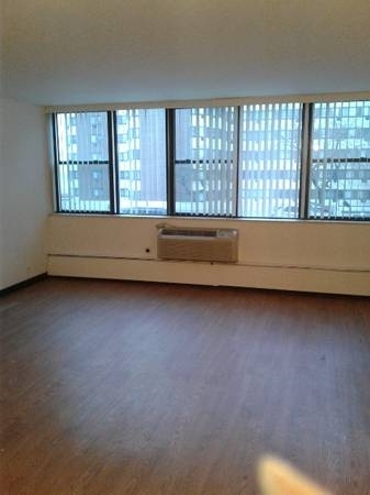 Foto del edificio - 7345 S South Shore Dr