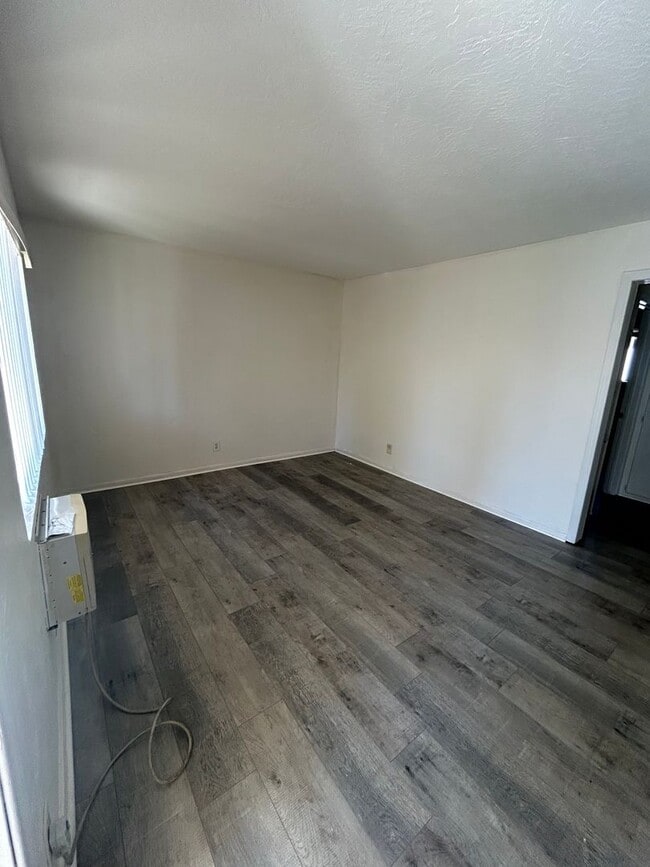 Building Photo - 759
