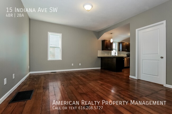 Foto del edificio - 15 Indiana Ave SW