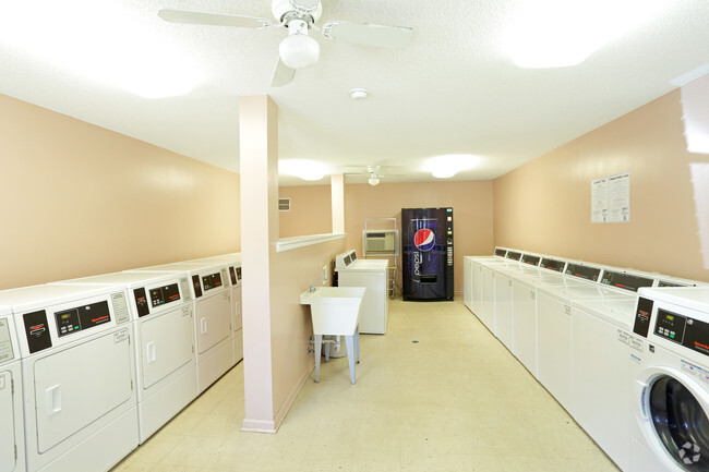 Interior Photo - Summer Courtyard Apartments