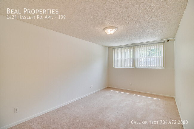 Building Photo - 1424 Haslett Rd