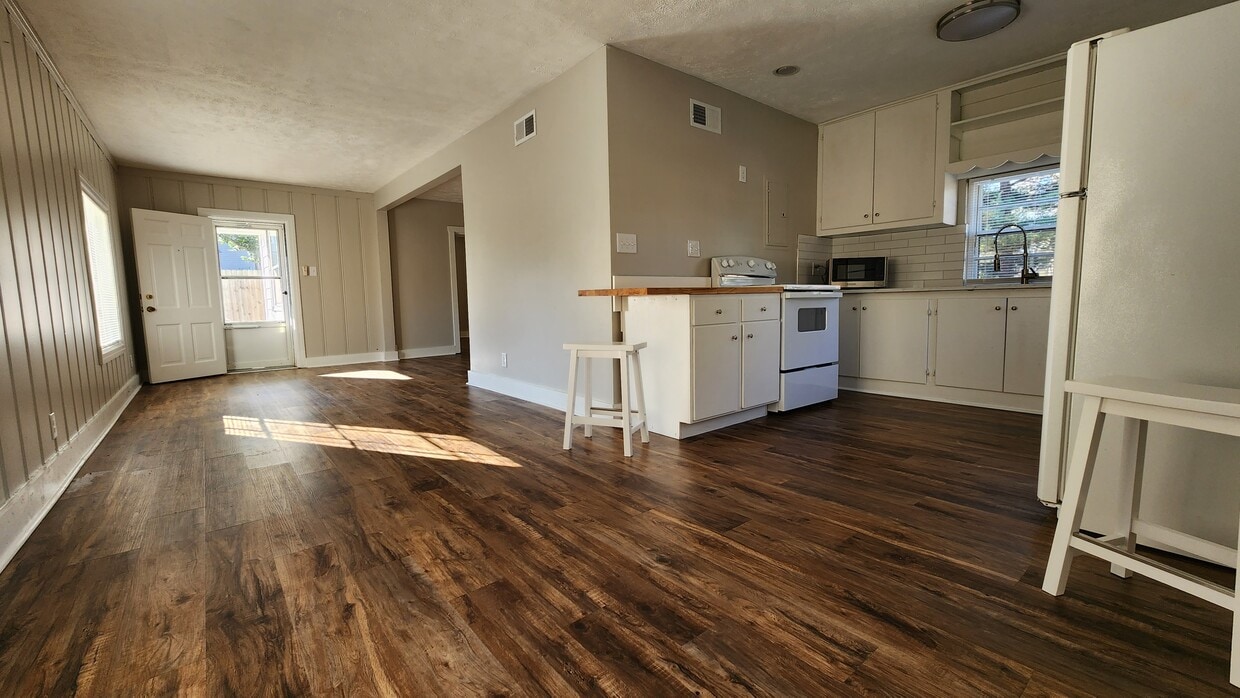 Foto principal - 5930 S New Hope Rd