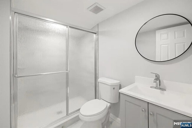 Building Photo - Discover this beautifully updated Cape Cod...