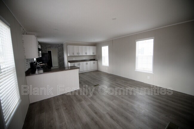 Foto del edificio - 39 Benjamin Ln