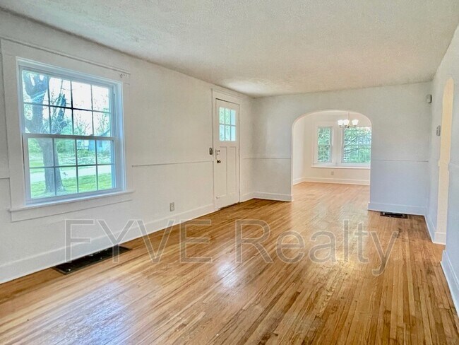 Foto del edificio - 833 Argle Ave