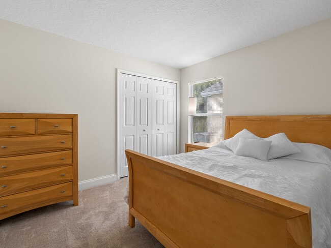 Building Photo - 9996 Portofino Dr