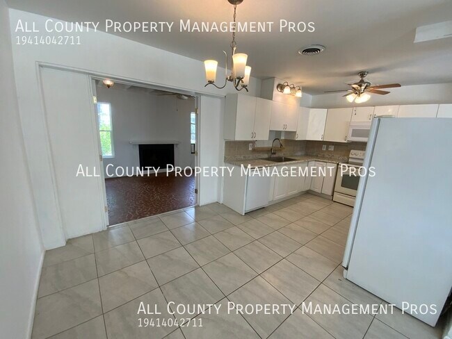 Building Photo - 255 Shamrock Blvd