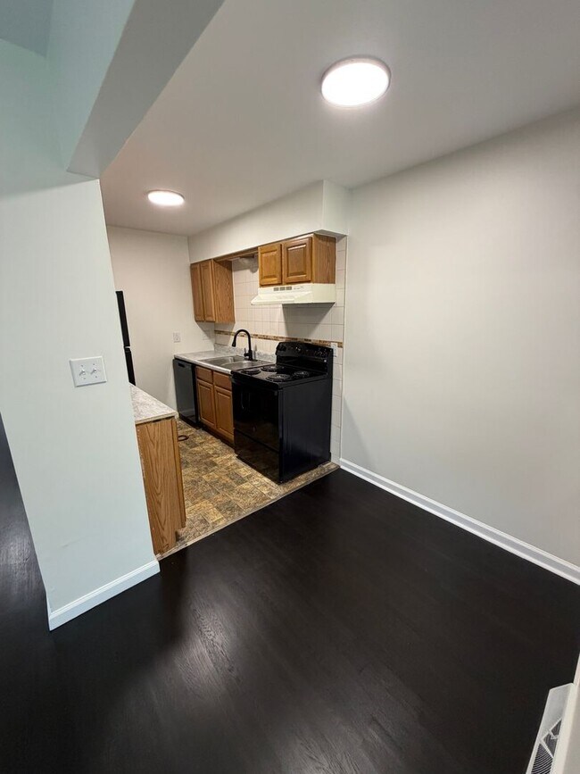Foto del edificio - 2376 Westwood Dr