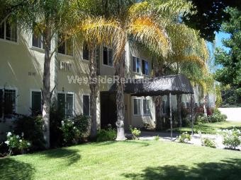 Primary Photo - 13423 Burbank Blvd