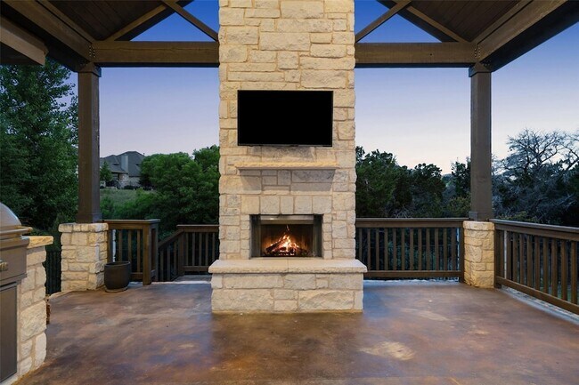 Building Photo - 624 Anfield Cir