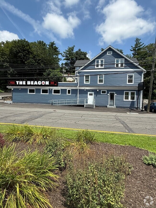 Building Photo - 87 S Main St
