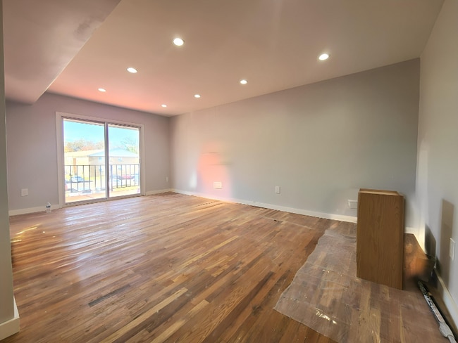 Photo - 1903 Country Ln Apartment