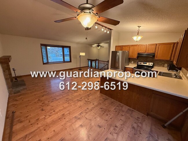 Building Photo - White Bear Township  House Available Now, ...
