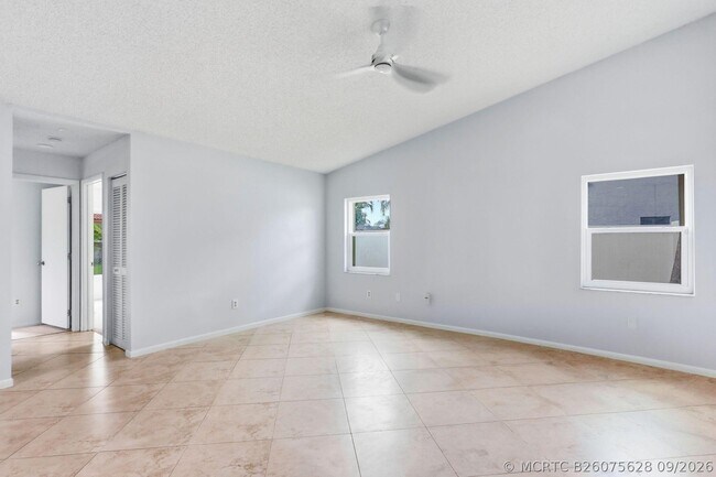 Building Photo - 2171 NW 76th Ave