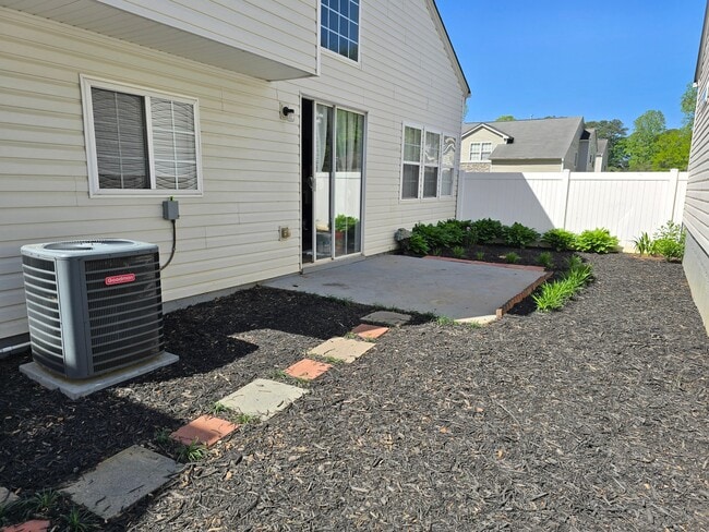 Photo - 231 Windcroft Ln NW House