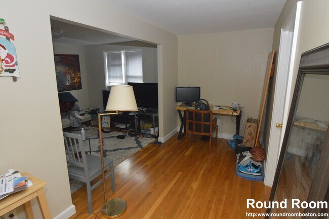 Foto del edificio - 273 Corey Rd