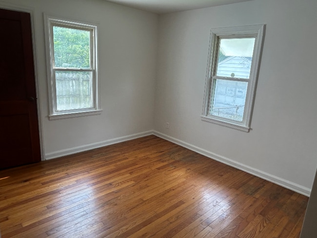 Foto del edificio - 330 S Butler Ave