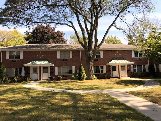 Primary Photo - 111 Shadow Ln