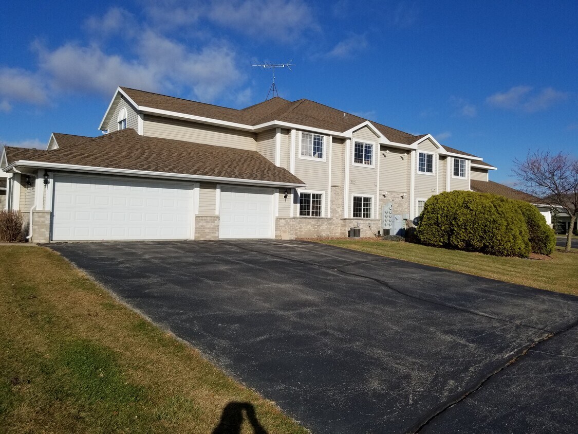 Bluff Ridge Apartments Whitewater, WI