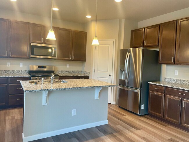 Foto del edificio - Beauitful home in Morgan Hill! Avail. Now!