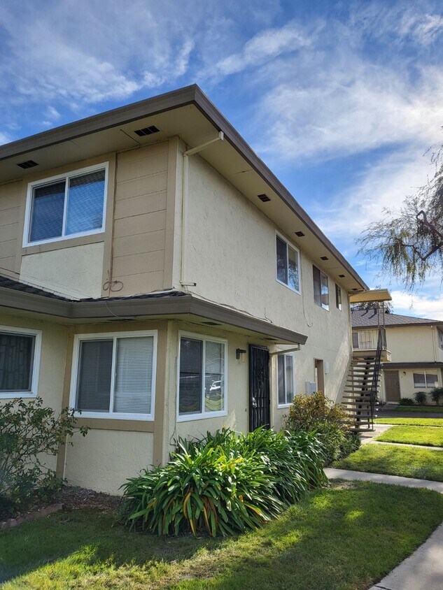 Exterior of Condo - 34749 Skylark Dr