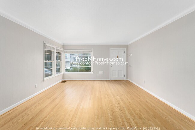 Foto del edificio - Cozy Duplex In SE Hawthorne! With Utilitie...