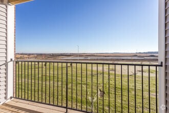 1BR, 1BA - 738 SF - Trade Winds Apartment Homes