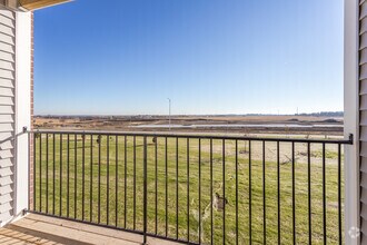 1BR, 1BA - 738 SF - Trade Winds Apartment Homes