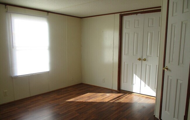 Foto del edificio - 133 Cypress Ln