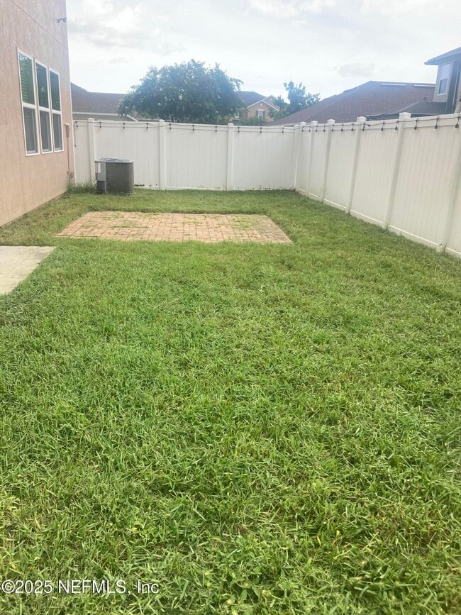 Building Photo - 12248 Woodview Dr