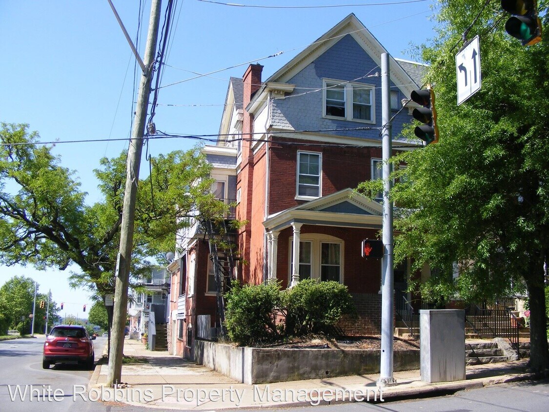 Primary Photo - 1 br, 1 bath House - 1000 W 8th St - 2B.