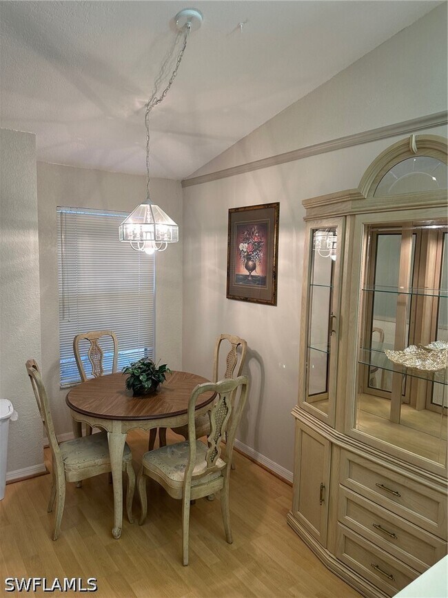 Foto del edificio - 306 Emerald Bay Cir