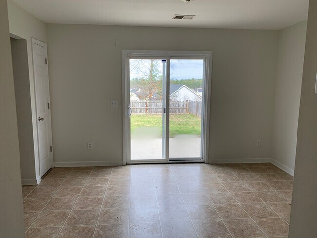 Building Photo - 138 Chatham Trace
