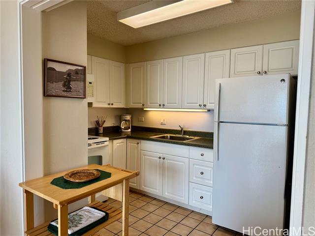 Foto del edificio - 2440 Kuhio Ave.