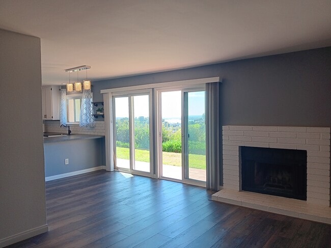 Foto del edificio - 3664 Clairemont Dr