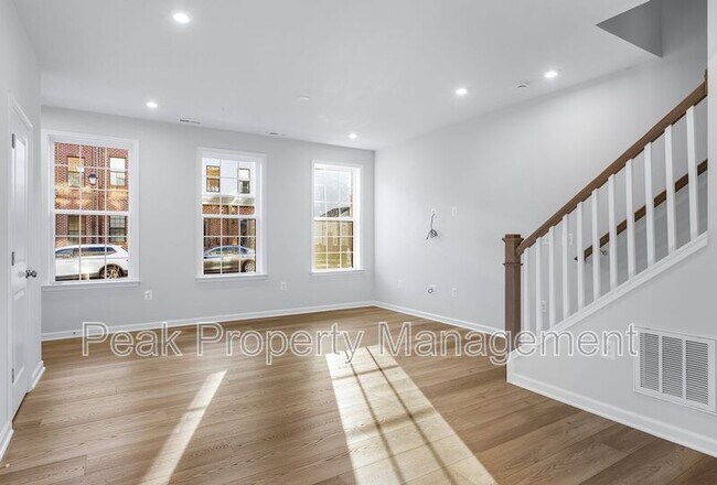 Foto del edificio - 13206 Garland Ln