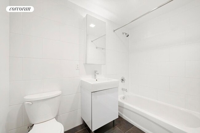 Foto del edificio - 41-18 Crescent Street 5C