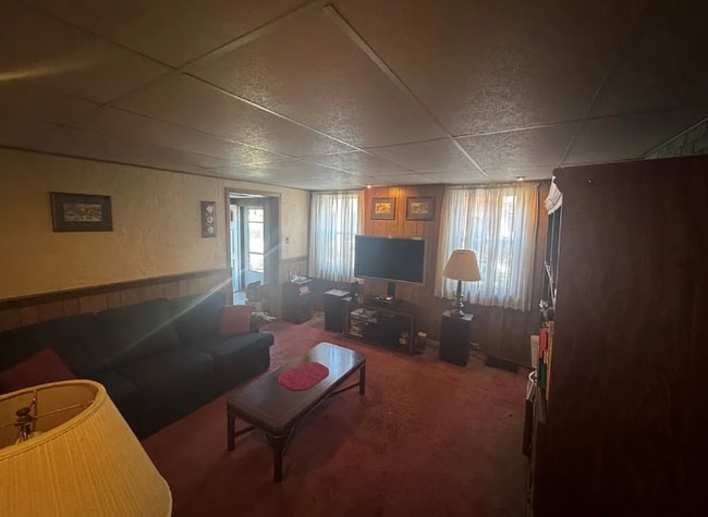 Photo - 233 38th St Apartment