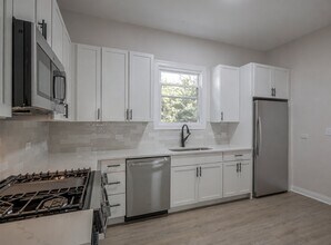 Building Photo - 7047 S Princeton Ave
