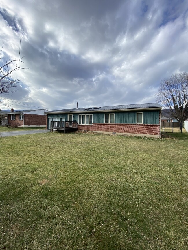 Building Photo - 1030 Georgia Ave