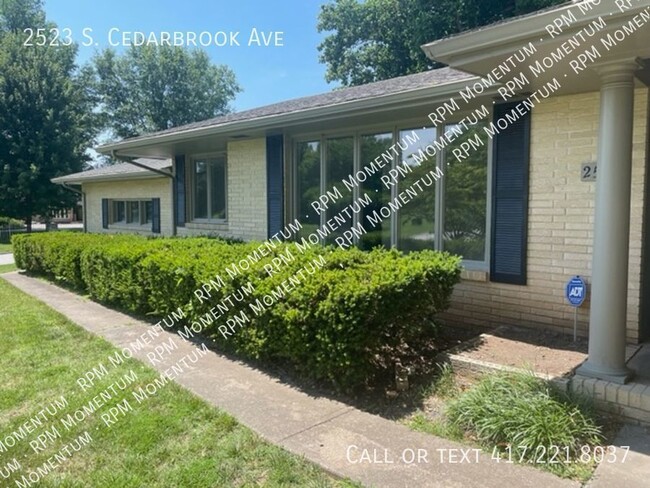Building Photo - SOUTHERN HILLS 3BEDROOM/2.5BATHROOOM