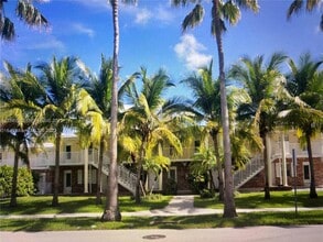 Building Photo - 100 Sunrise Dr