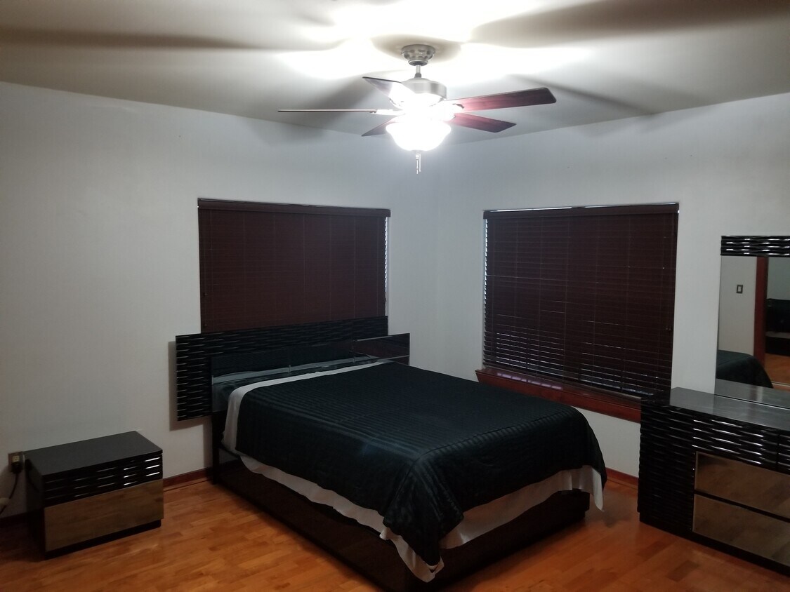 Foto principal - 2900 Hamilton St