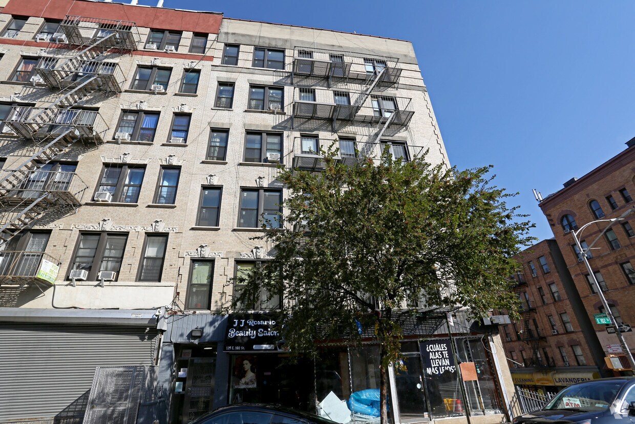 Building Photo - 1621 Lexington Ave