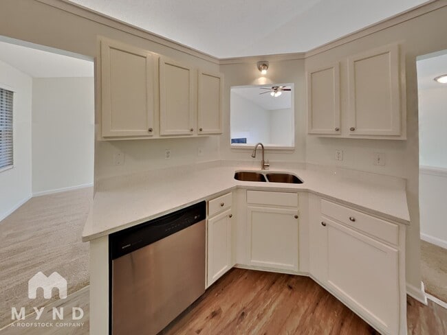 Building Photo - 251 Cedars Glen Cir