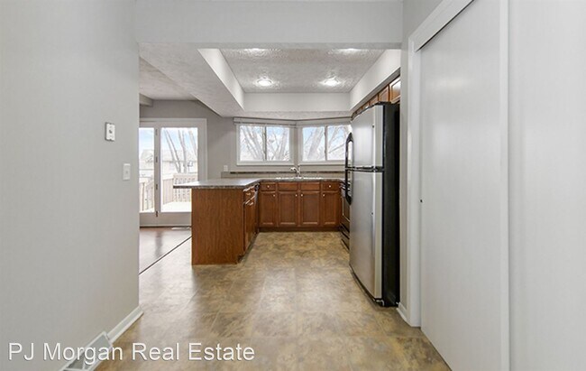 Foto del edificio - 3 br, 2 bath House - 5811 S 140th Ave