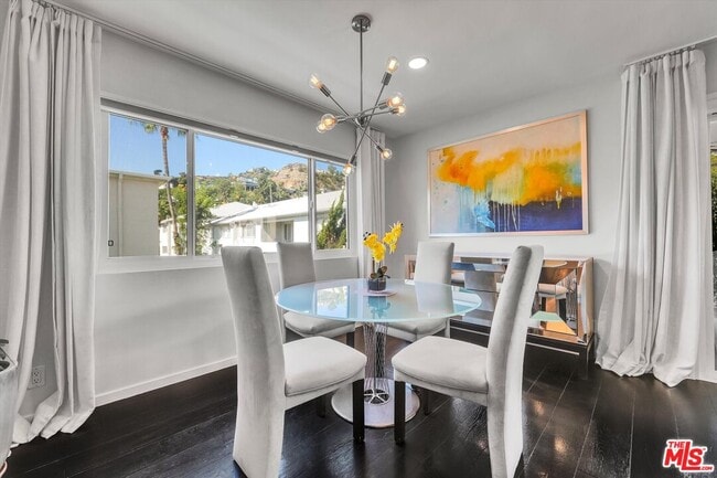 Building Photo - 7949 Selma Ave