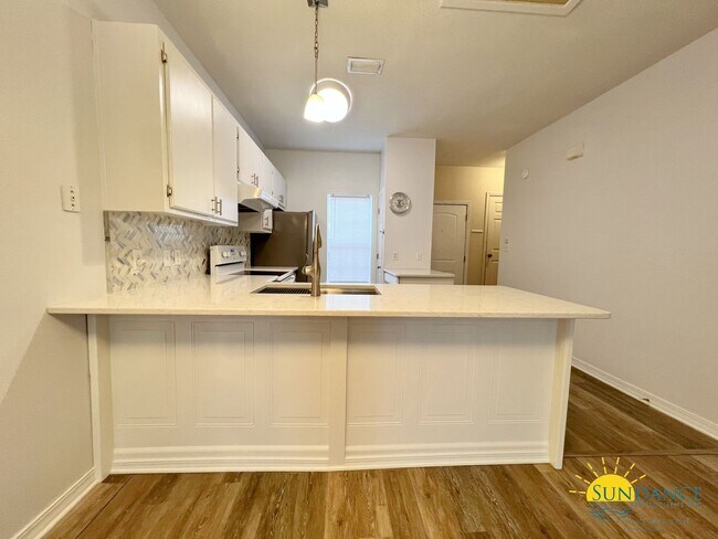 Foto del edificio - Great Townhouse with community pool!