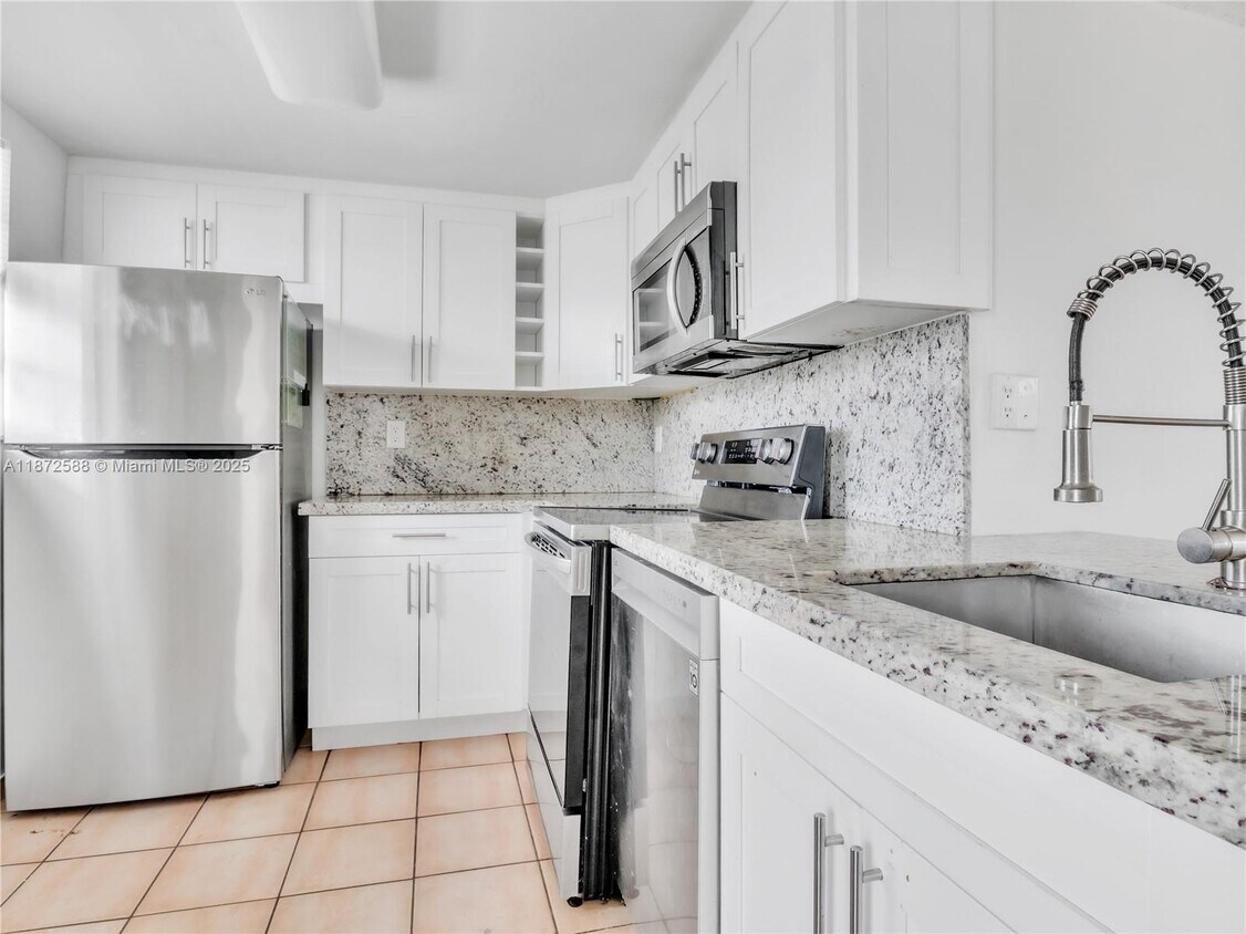 Foto principal - 14155 SW 87th St