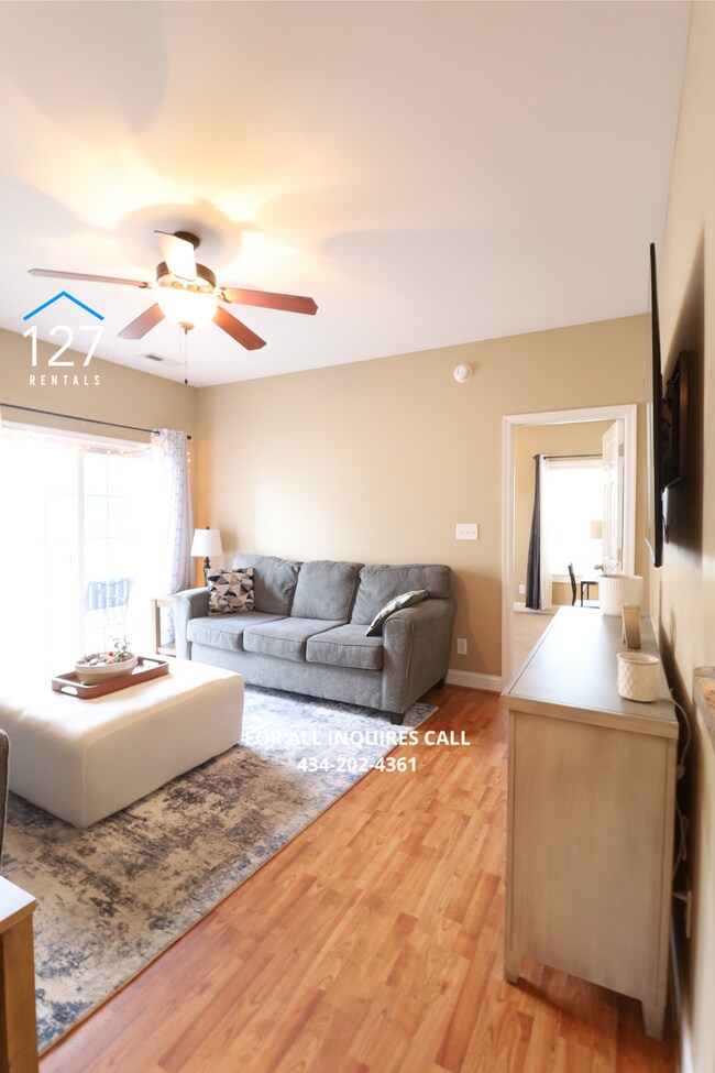 Building Photo - 3-Bedroom, 2-Bath with Pool Access, Private Patio & Walkable Dining!
